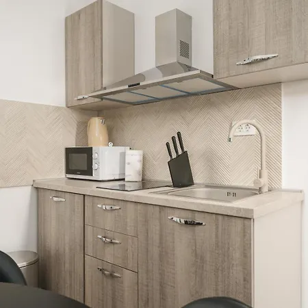 Diamond Apartment *