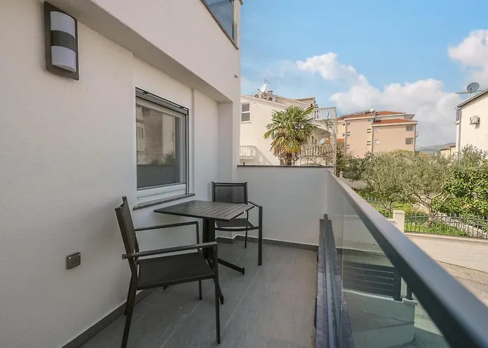 Diamond * 特罗吉尔